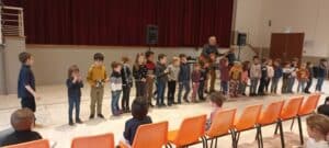 1671356932617 - Moment de fête pour les enfants de maternelle, CP et CE1.