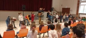 1671356960621 - Moment de fête pour les enfants de maternelle, CP et CE1.