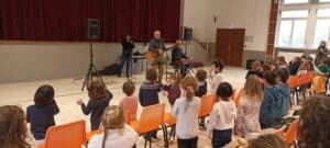 1671356960626 - Moment de fête pour les enfants de maternelle, CP et CE1.