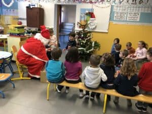 IMG 4568 - Le vendredi 16 décembre, l'école a reçu la visite du Père Noël 🎅