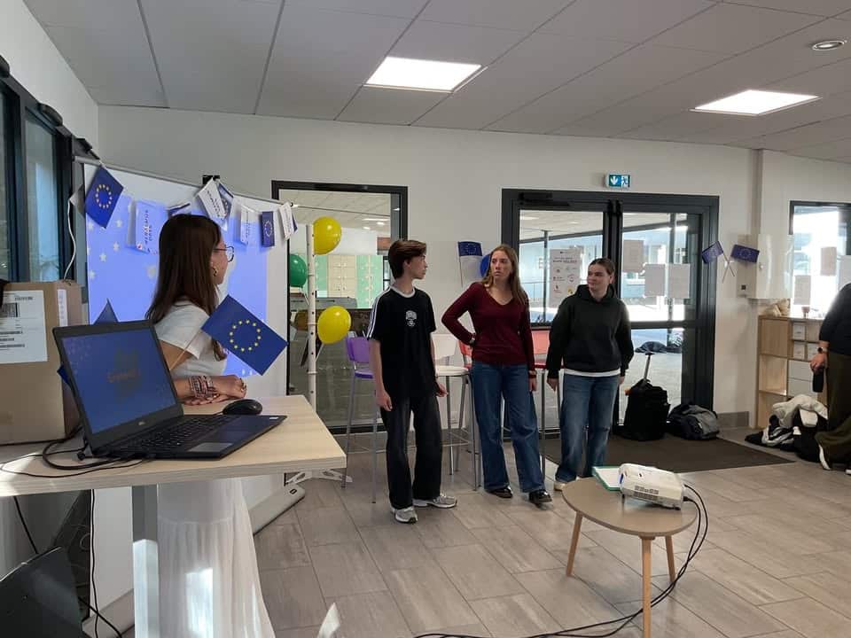 Lensemble scolaire fete les Erasmus Days cette semaine 1 1403748805089745 - Renseignements pratiques