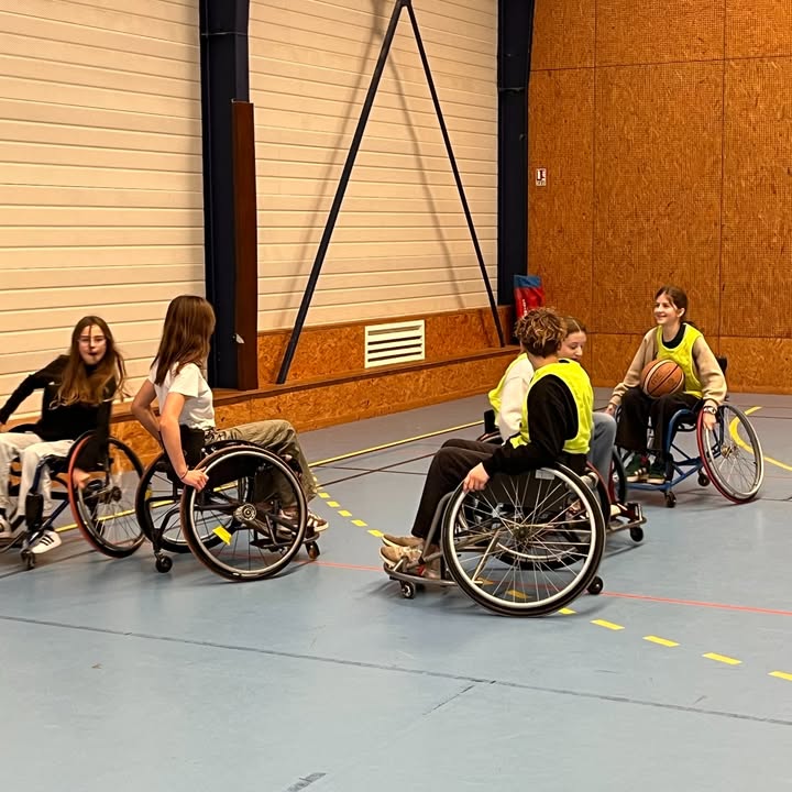 Niveau 5eme Intervention @handisport cornouaille quimper Lassociation Handisport Cornouaille Quimper a 1 1464118719052753 - Inscription