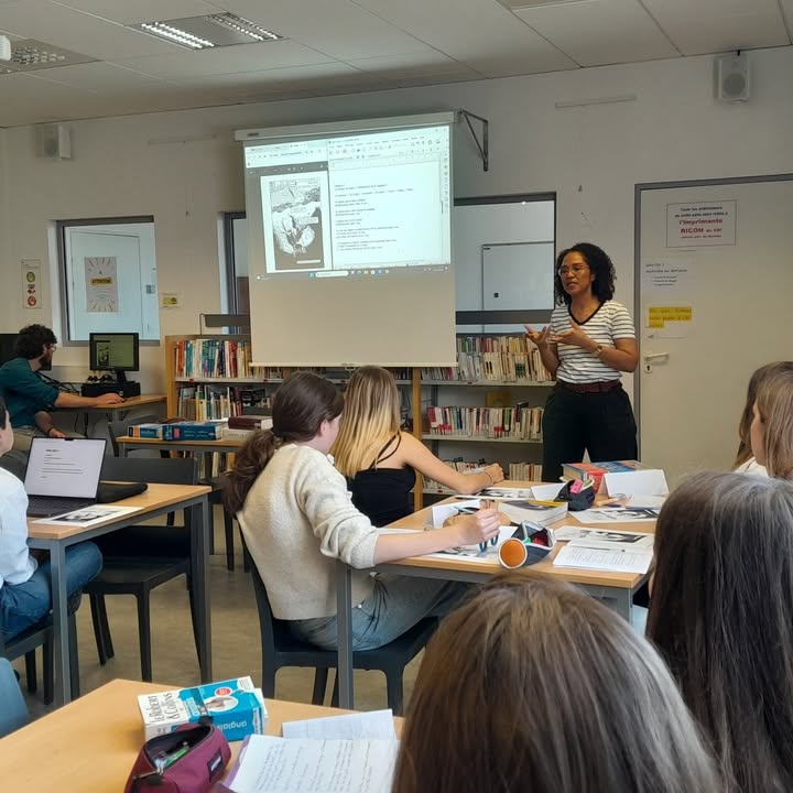 Dans le cadre du cours danglais les eleves de 206 1 1602239268574030 - Le lycée