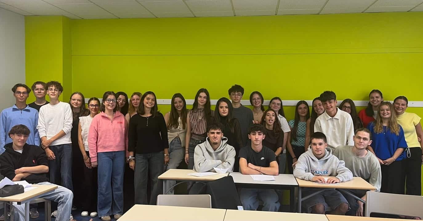 Lycee La section euro Terminale fait sa rentree 1 1707693328028623 - Le lycée