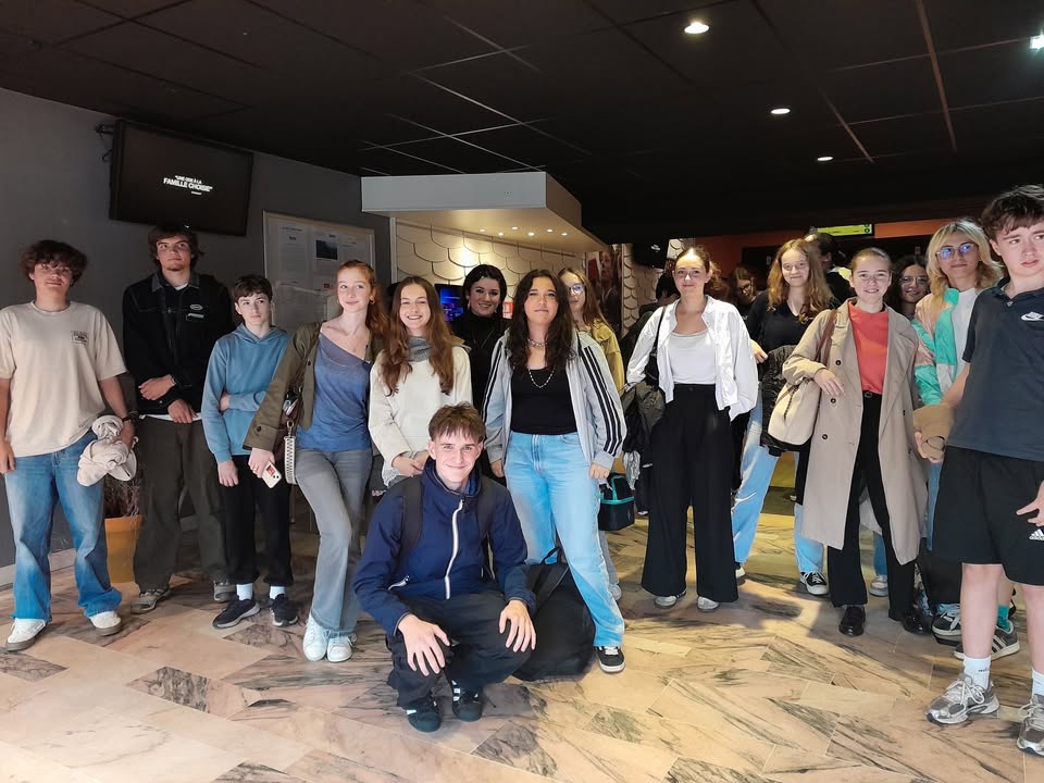 Lycee Option Cinema Audiovisuel Ce mercredi apres midi tous 1 1741309258000363 - Le lycée
